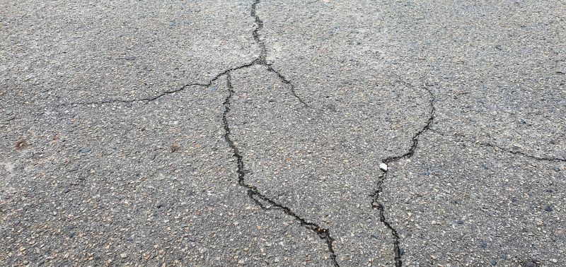 Asphalt Cracks Repair